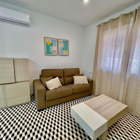 Rockside Residences Suites La Linea N1 La Línea de la Concepción エクステリア 写真