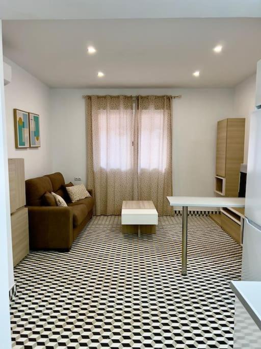 Rockside Residences Suites La Linea N1 La Línea de la Concepción エクステリア 写真