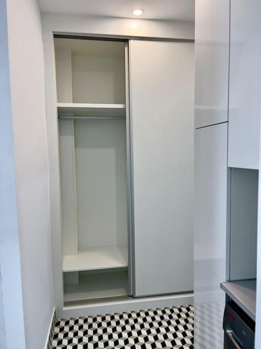 Rockside Residences Suites La Linea N1 La Línea de la Concepción エクステリア 写真