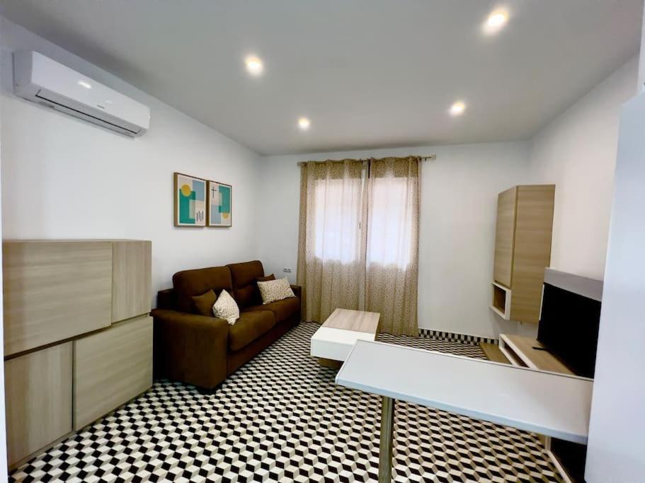 Rockside Residences Suites La Linea N1 La Línea de la Concepción エクステリア 写真